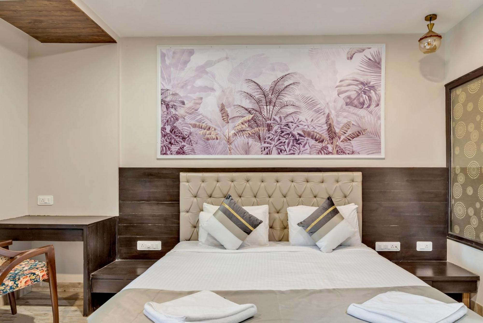 Skon Morjim Beach Resort By Orion Hotels Old Goa Exteriör bild