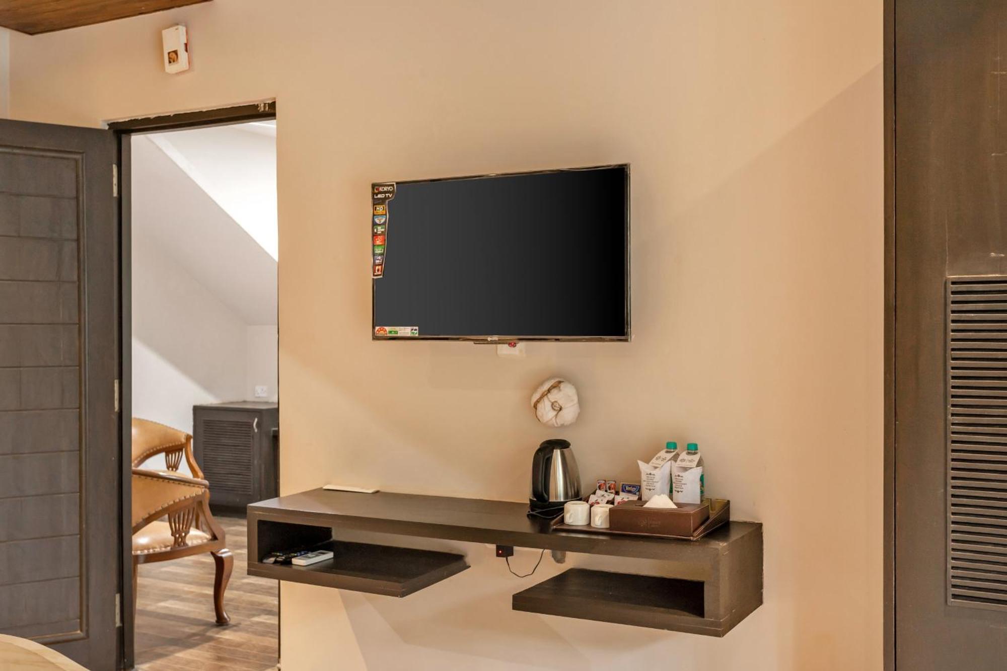 Skon Morjim Beach Resort By Orion Hotels Old Goa Exteriör bild