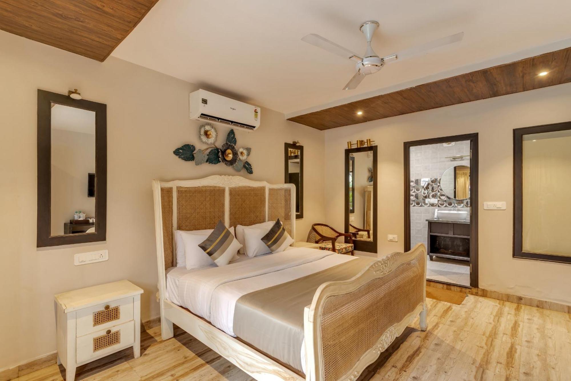 Skon Morjim Beach Resort By Orion Hotels Old Goa Exteriör bild